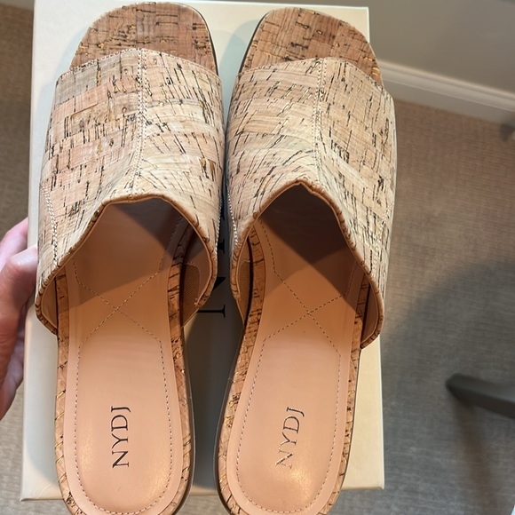 NWOT—NYDJ Cork platform sandals with soft wedge heel—FREE SHIPPING ✈️ new in box - Picture 4 of 7